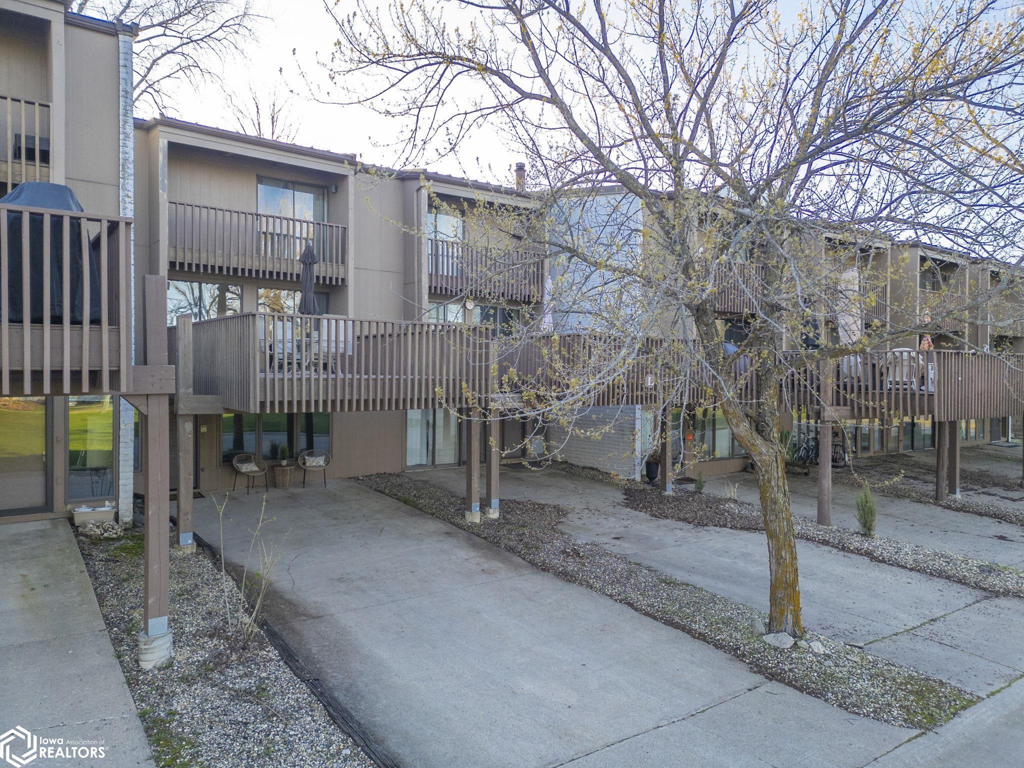 2700 N Shore Dr L-34