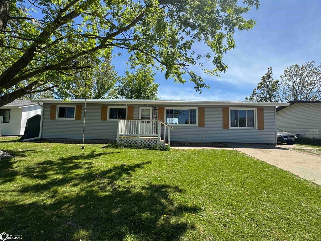 Photo of 2808 Eastridge Drive, Centerville, IA 52544 (MLS # 6336256)