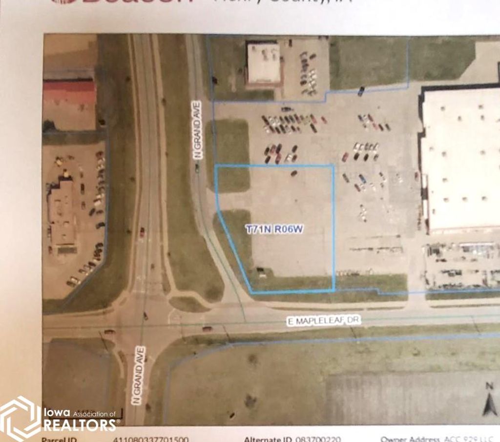 Photo of 3-71-6 N Grand Avenue, Mount Pleasant, IA 52641 (MLS # 6334457)