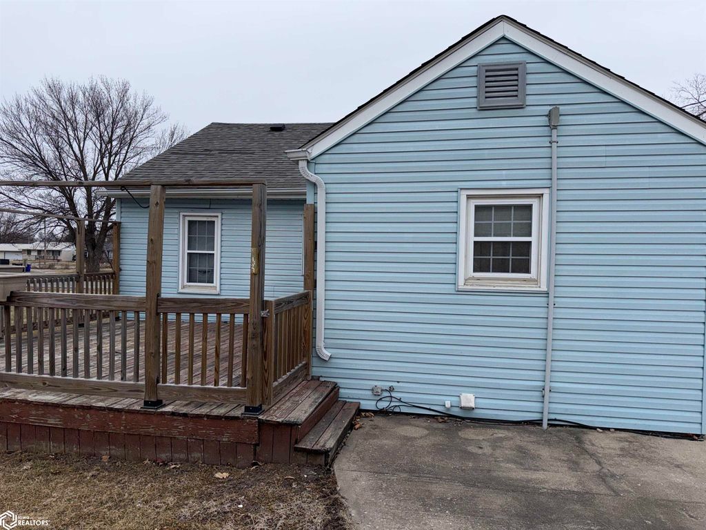 Photo of 711 Elma Street, Ottumwa, IA 52501 (MLS # 6336297)