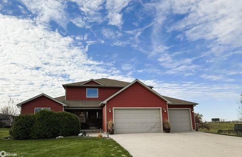 1321 Woodland Ct Washington IA 52353