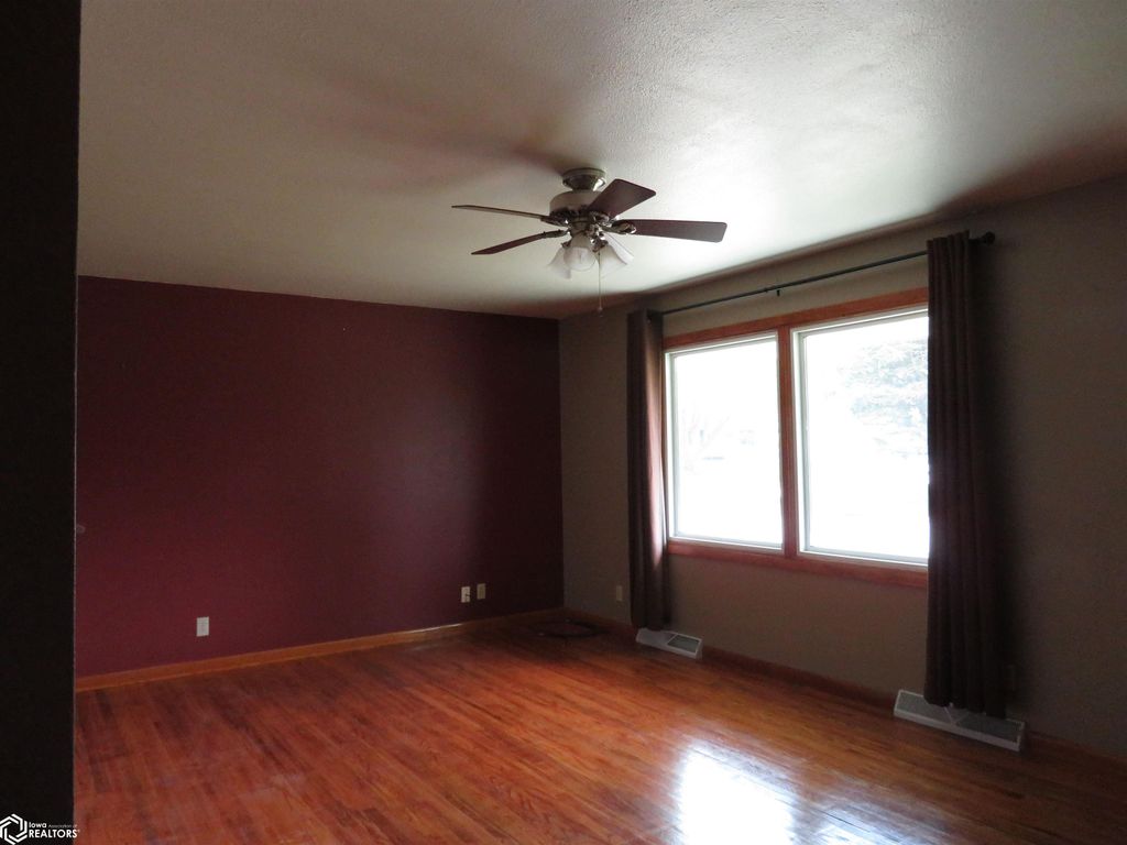 Photo of 417 7th Ave NE Ave, Clarion, IA 50525 (MLS # 6337713)