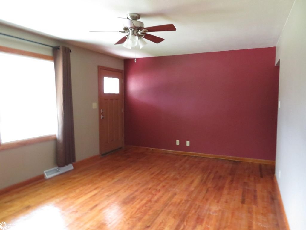 Photo of 417 7th Ave NE Ave, Clarion, IA 50525 (MLS # 6337713)