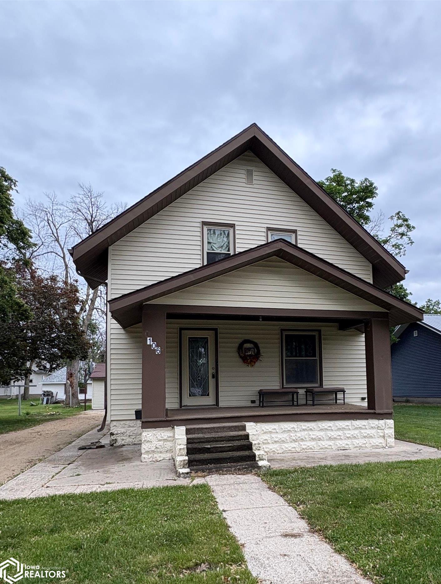 Photo 1 of 26 — 106 NW 1St Street, Gilmore City, IA 50541