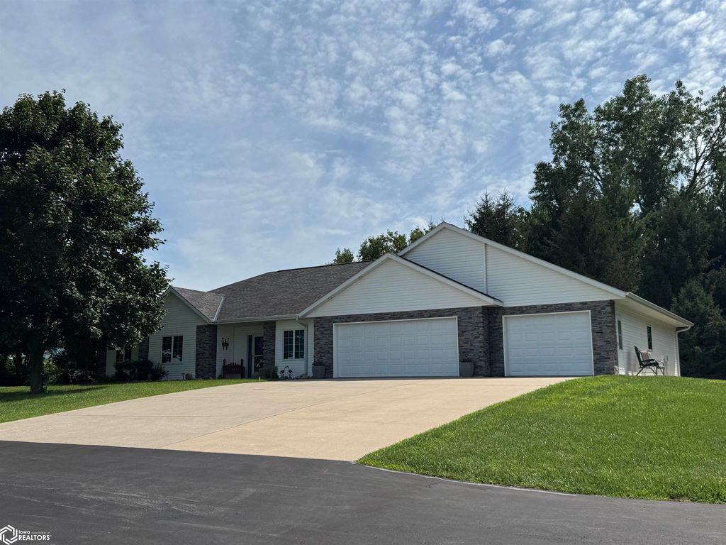 Photo of 25126 Highway 30, Carroll, IA 51401 (MLS # 6337627)