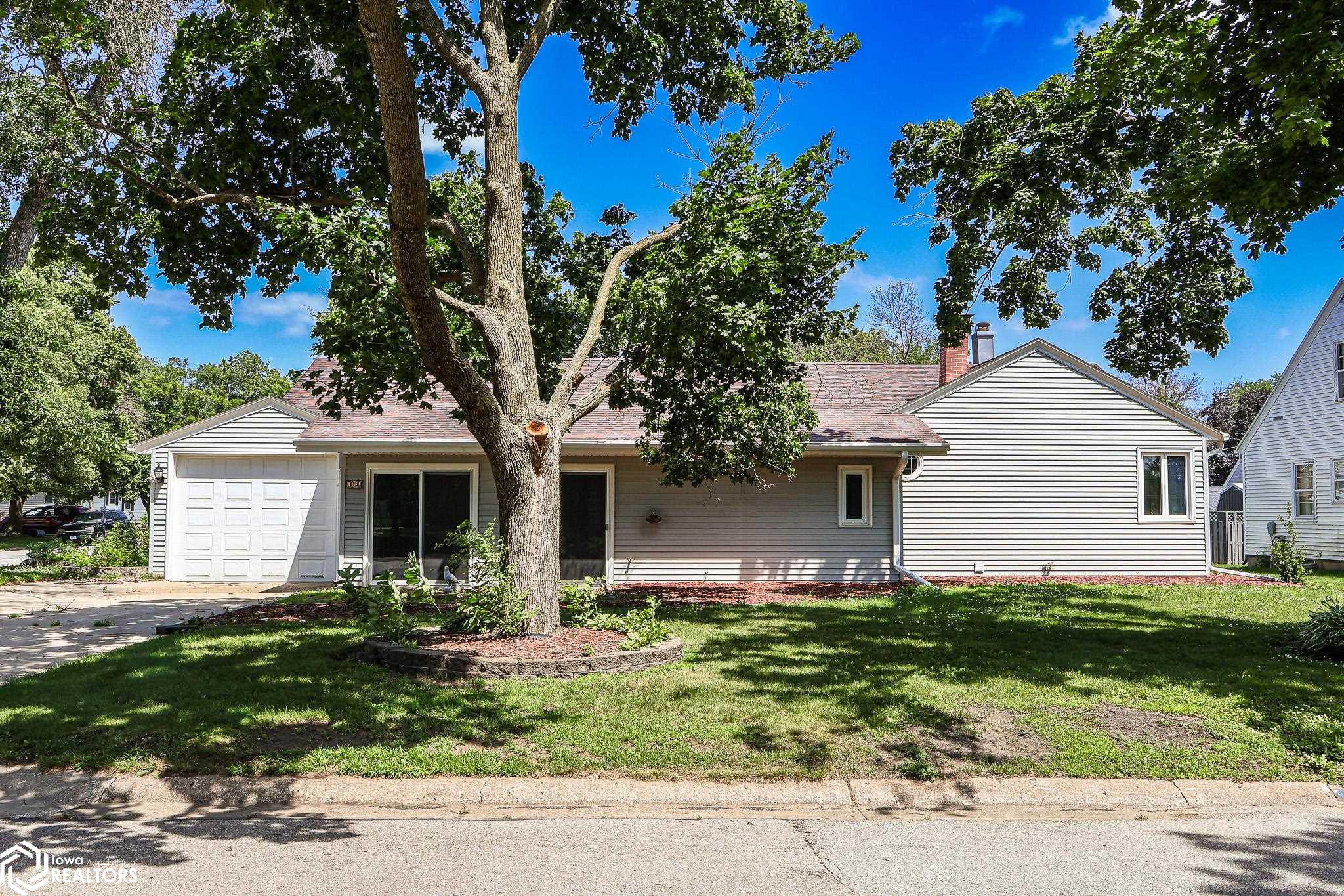 Photo 1 of 36 — 14 Rainbow Drive, Humboldt, IA 50548