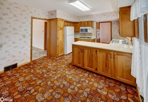 Tiny photo for 717 5Th Avenue, Ackley, IA 50601 (MLS # 6341918)