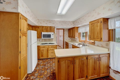 Tiny photo for 717 5Th Avenue, Ackley, IA 50601 (MLS # 6341918)