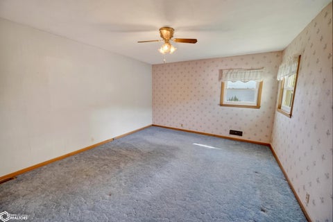 Tiny photo for 717 5Th Avenue, Ackley, IA 50601 (MLS # 6341918)