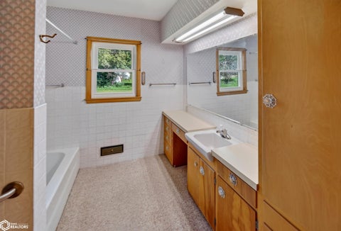 Tiny photo for 717 5Th Avenue, Ackley, IA 50601 (MLS # 6341918)
