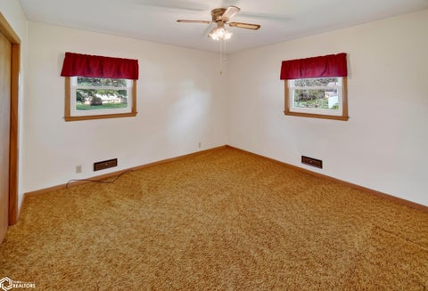 Tiny photo for 717 5Th Avenue, Ackley, IA 50601 (MLS # 6341918)