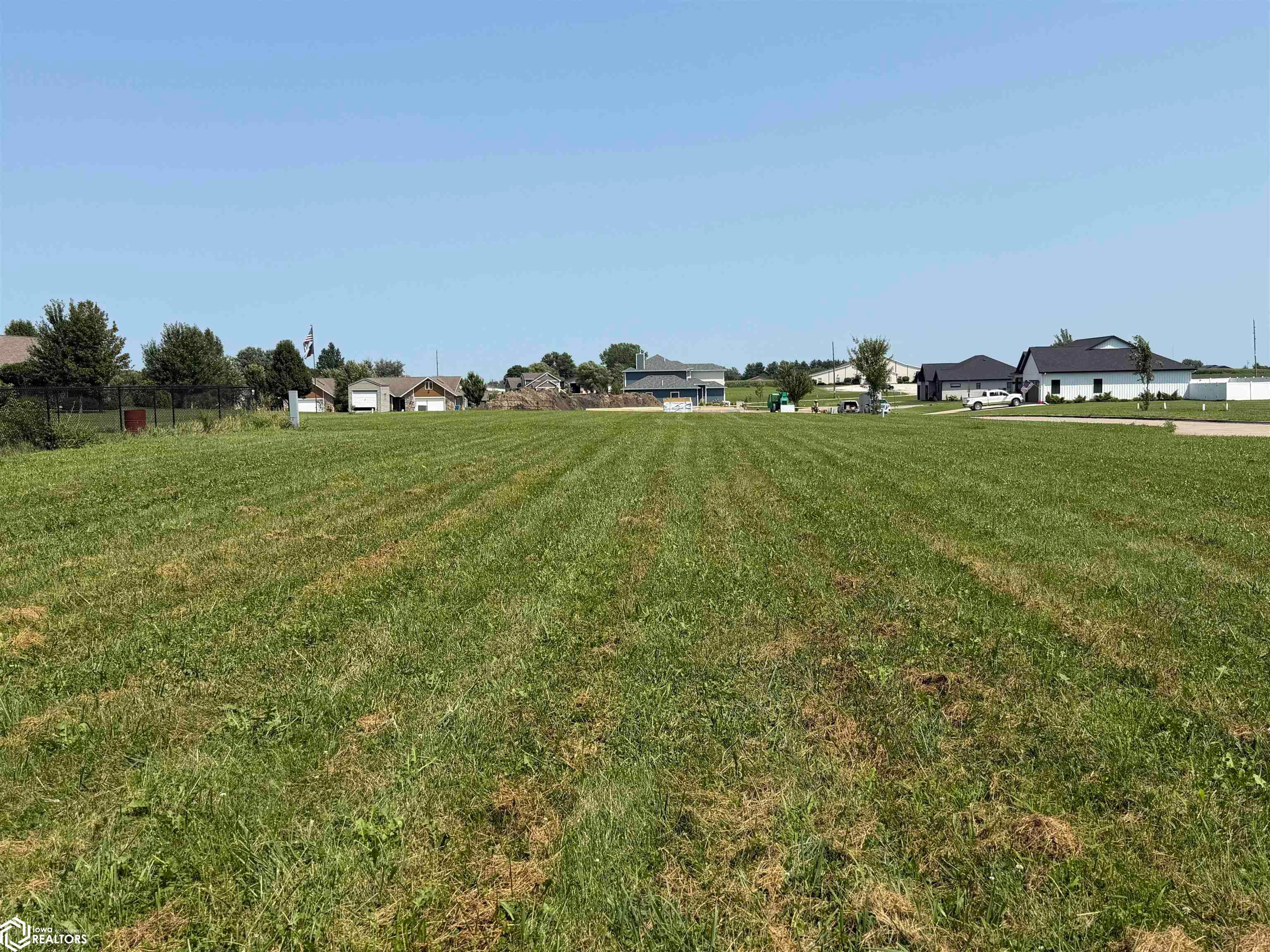 Lot 17 Benton Avenue E