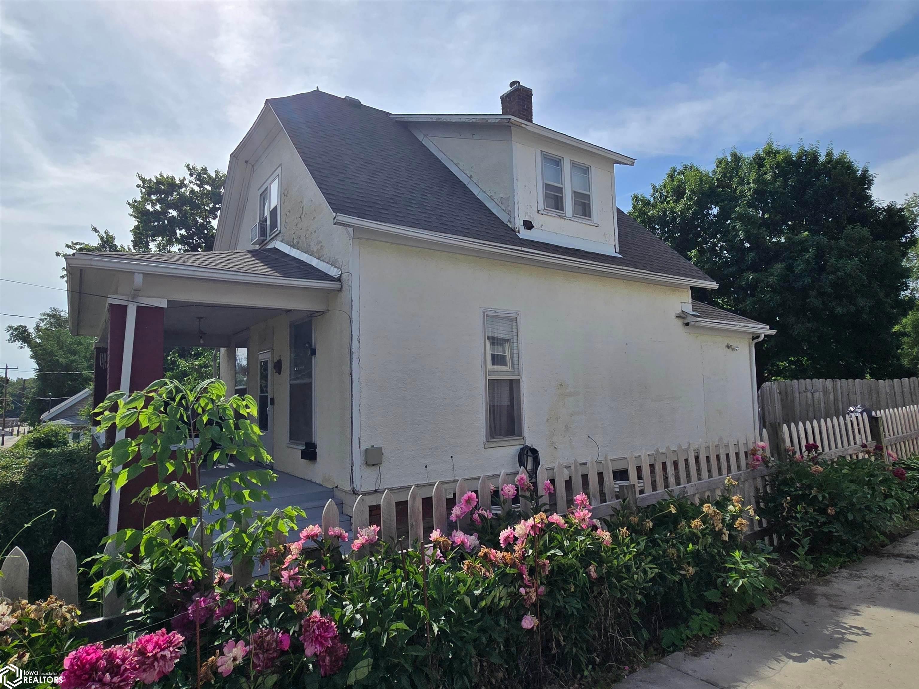 Photo 1 of 28 — 400 E Prairie Street, Centerville, IA 52544