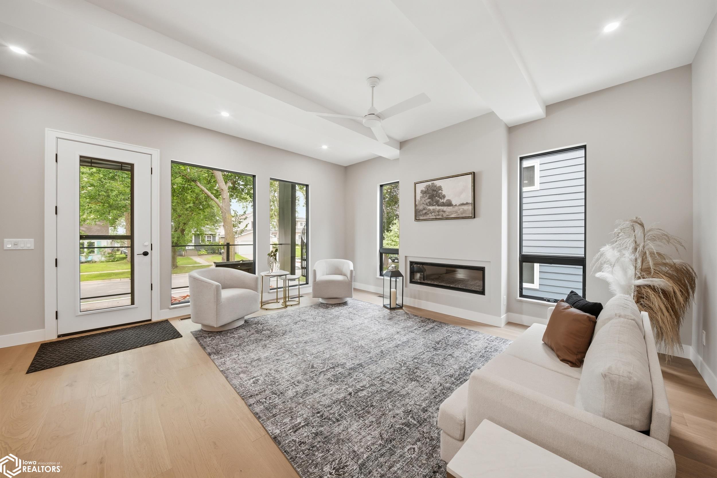 200 S Shore Drive 101
