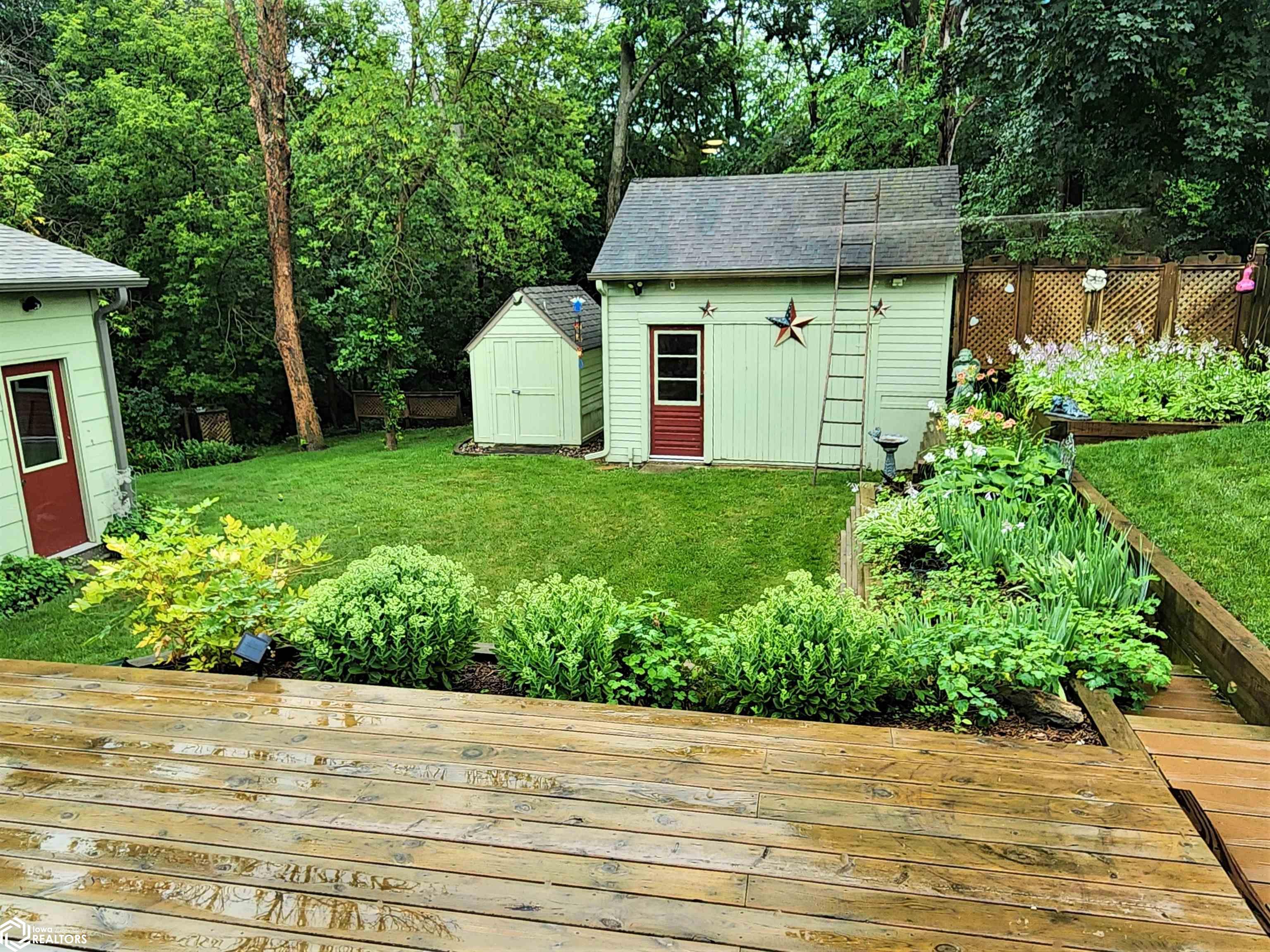 908 N Wooster Street - Photo 4