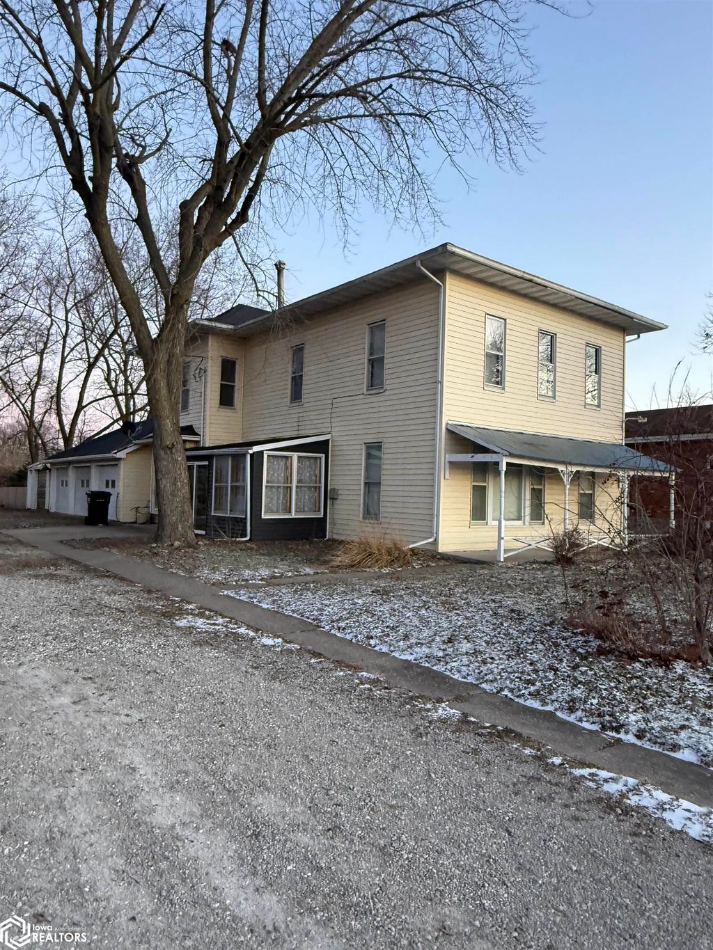 Photo of 308 N Cherry Street, Mount Pleasant, IA 52641 (MLS # 6334523)