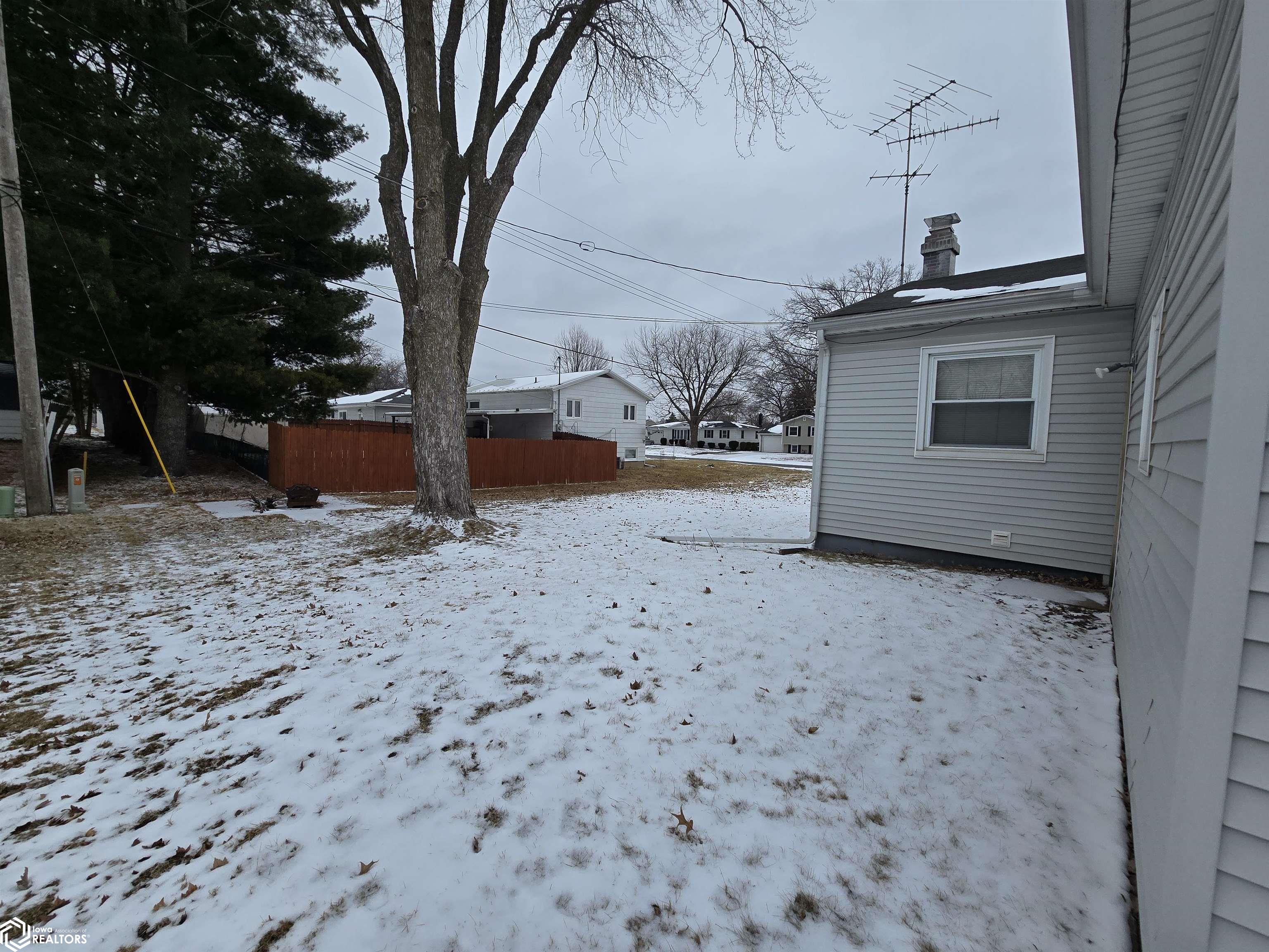 410 E Pennington Street