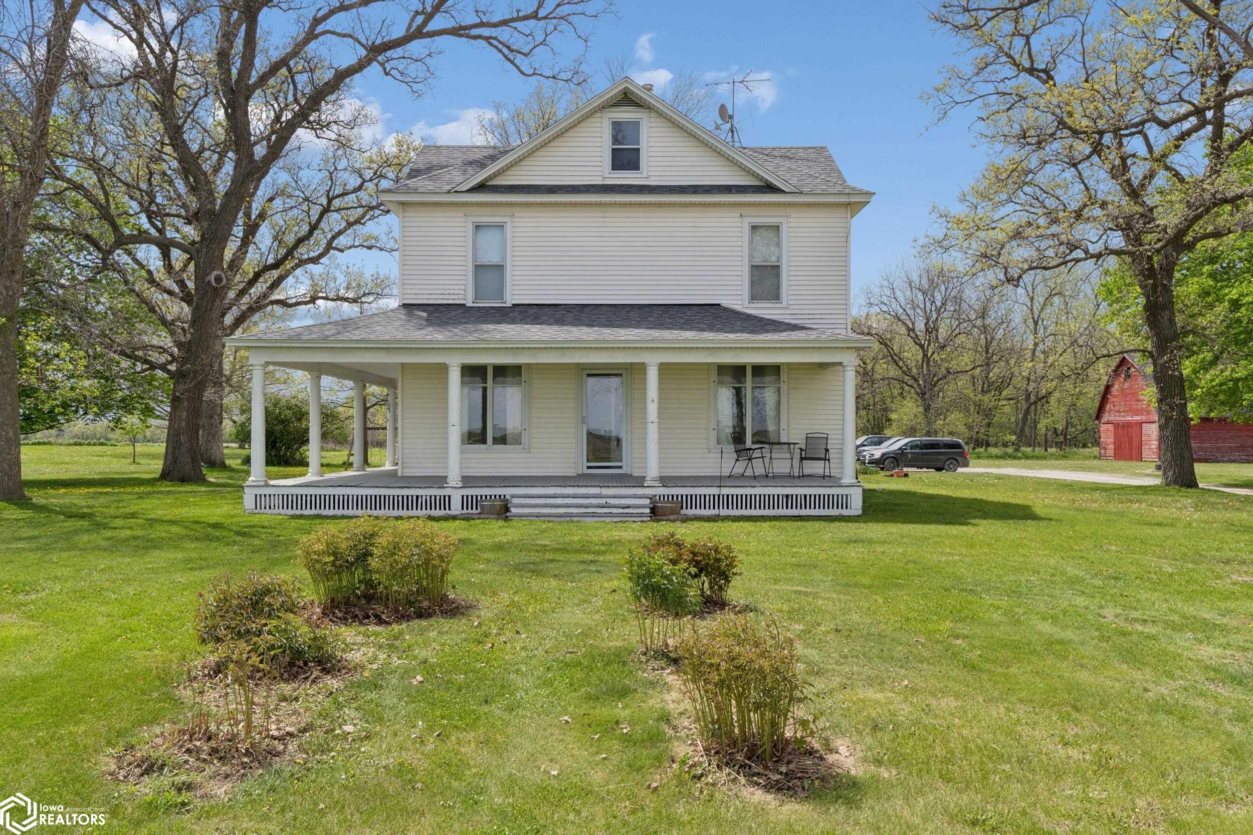 Photo 1 of 41 — 21530 Pheasant Avenue, Mason City, IA 50401