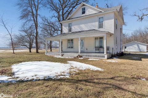 21530 Pheasant Avenue Mason City IA 50401