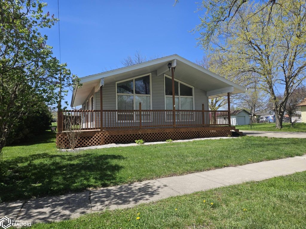 Photo of 337 Apple Avenue, Webster City, IA 50595 (MLS # 6337471)