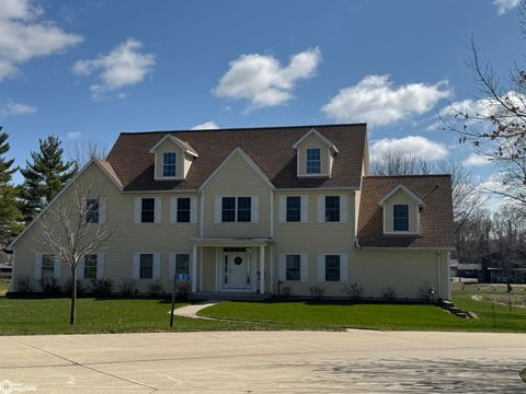 15127 Dove Circle Clear Lake IA 50428