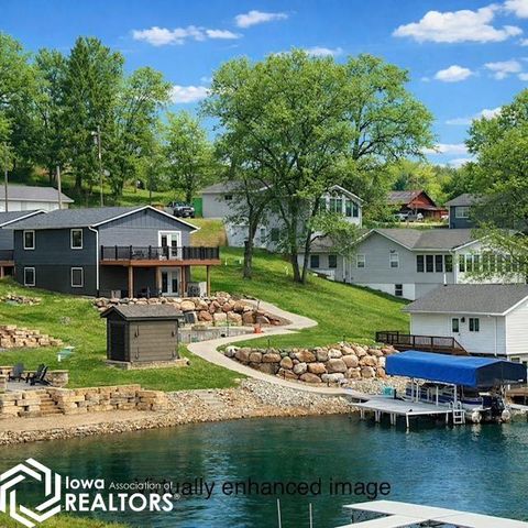 4223 W Lakeshore Drive Brooklyn IA 52211