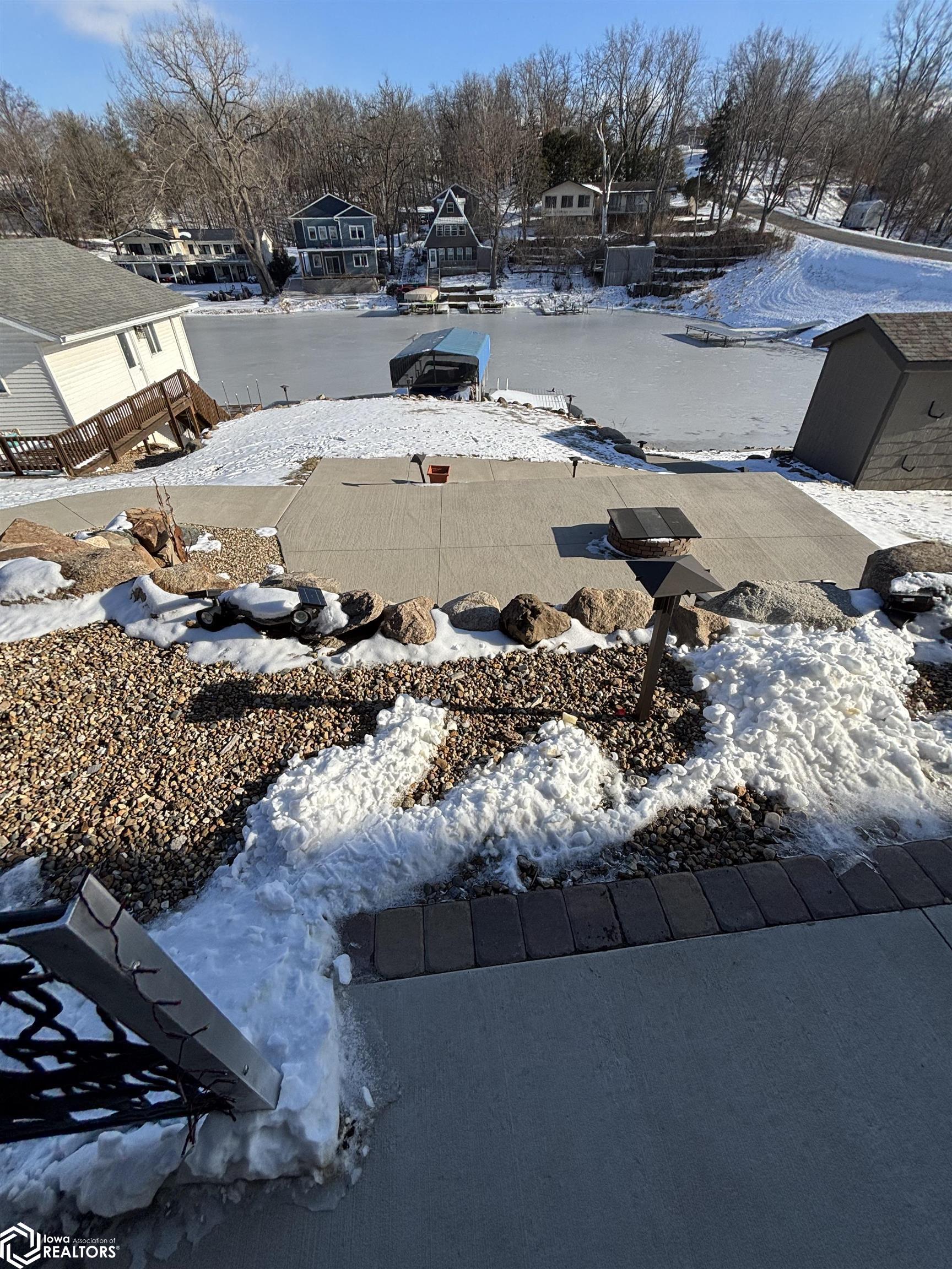 4223 W Lakeshore Drive