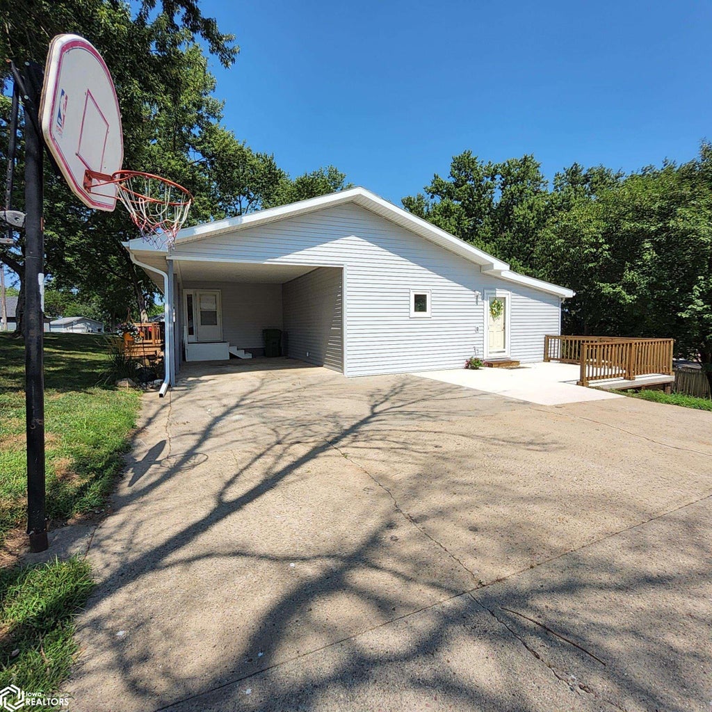 Photo of 311 E Kearney Street, Avoca, IA 51521 (MLS # 6341234)