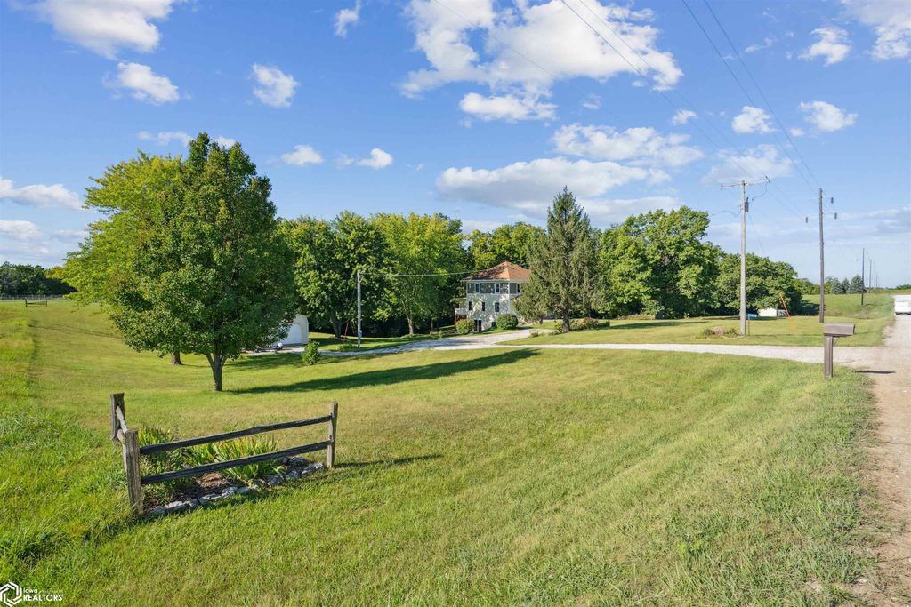 Photo of 1408 200th Street, Mount Pleasant, IA 52641 (MLS # 6327690)