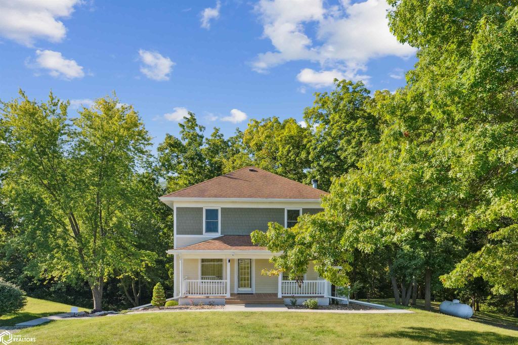 Photo of 1408 200th Street, Mount Pleasant, IA 52641 (MLS # 6327690)