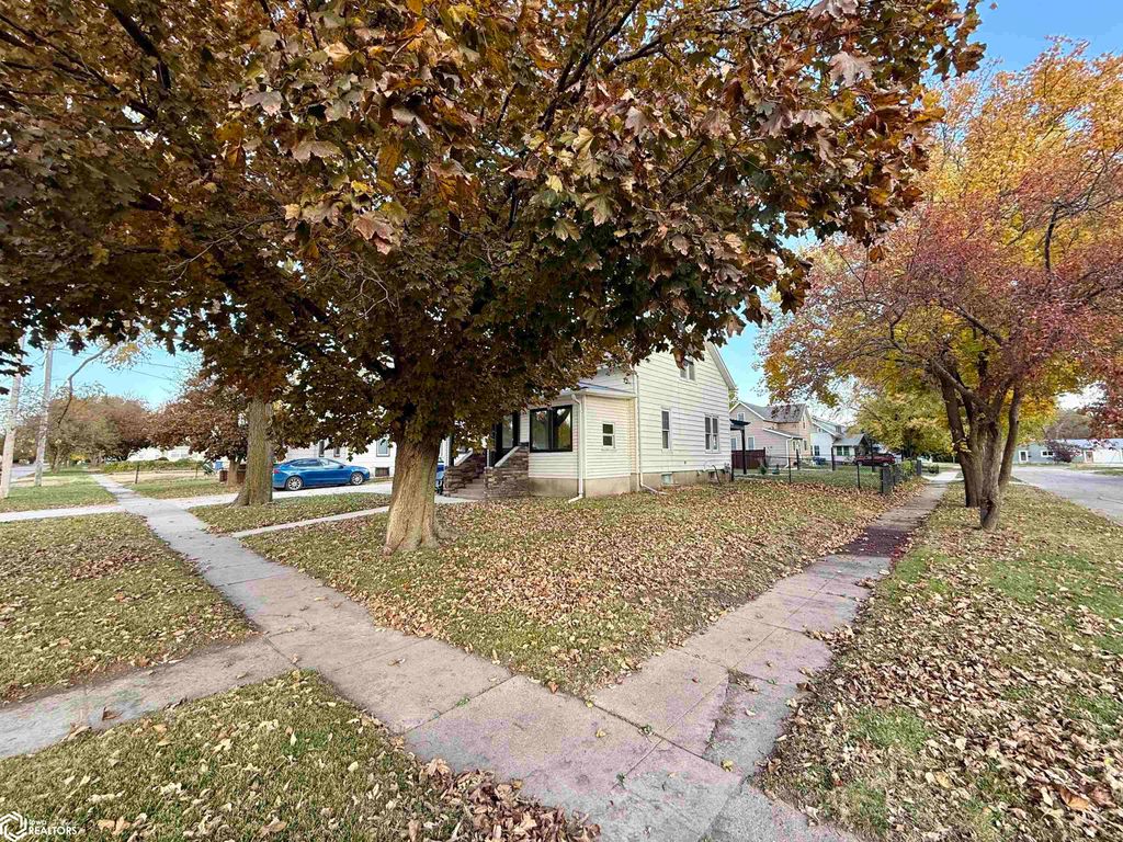 Photo of 206 E Clark Street, Jefferson, IA 50129 (MLS # 6333482)