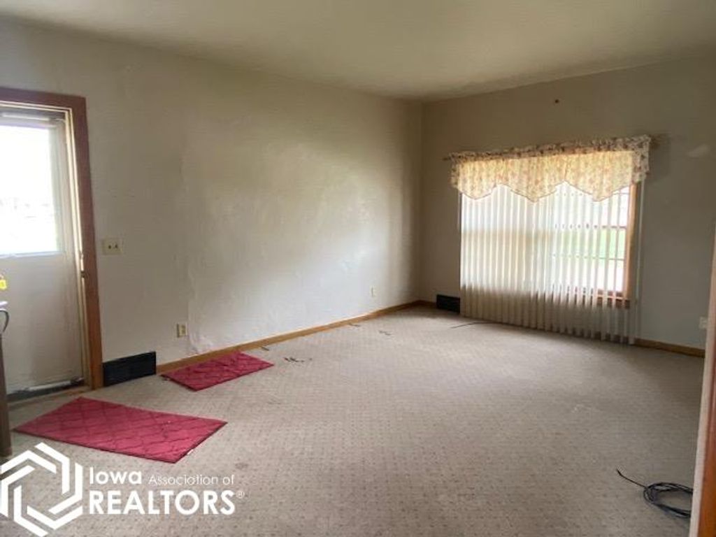 Photo of 613 3Rd Avenue SW, Britt, IA 50423 (MLS # 6337738)
