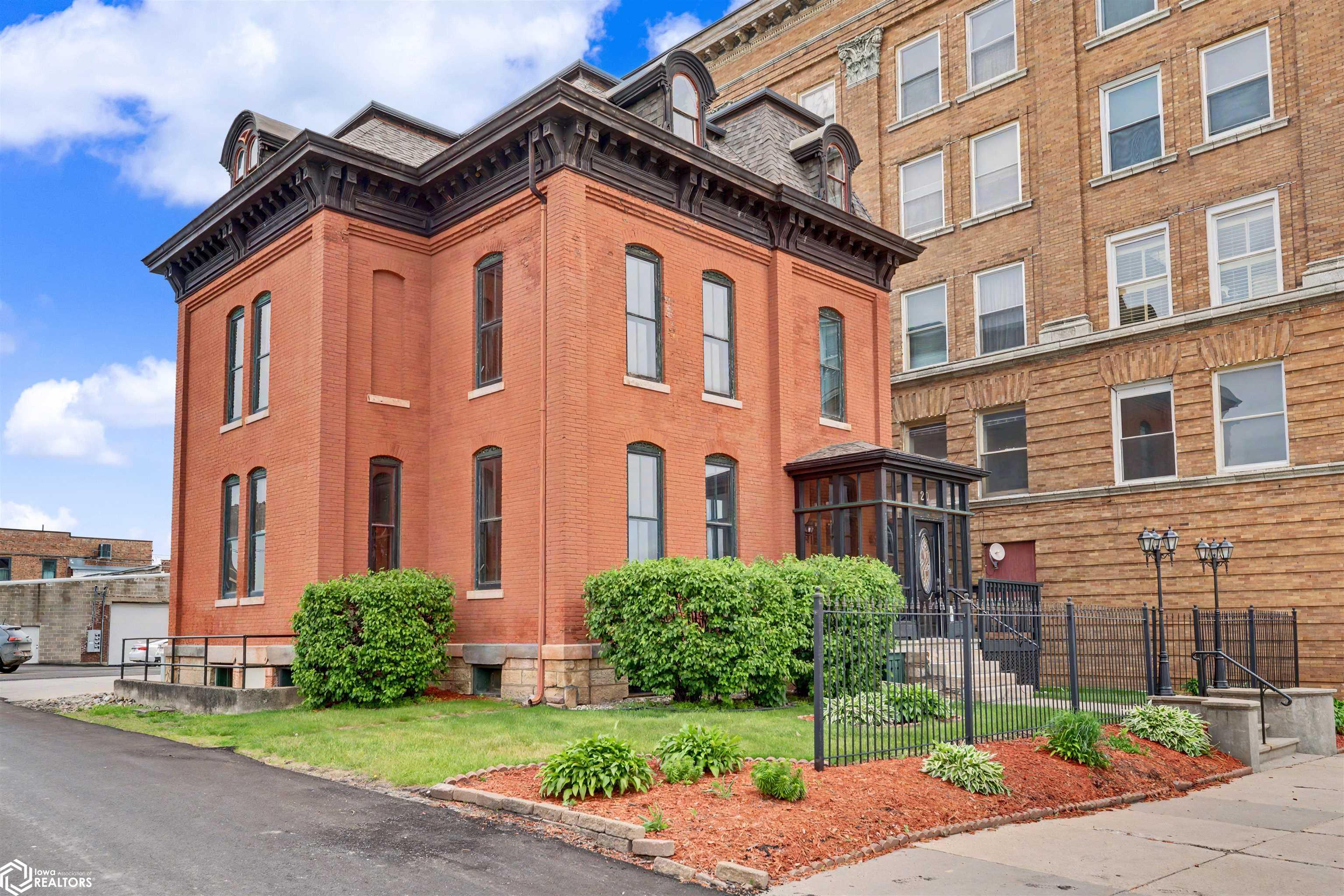 20 S 1St Avenue