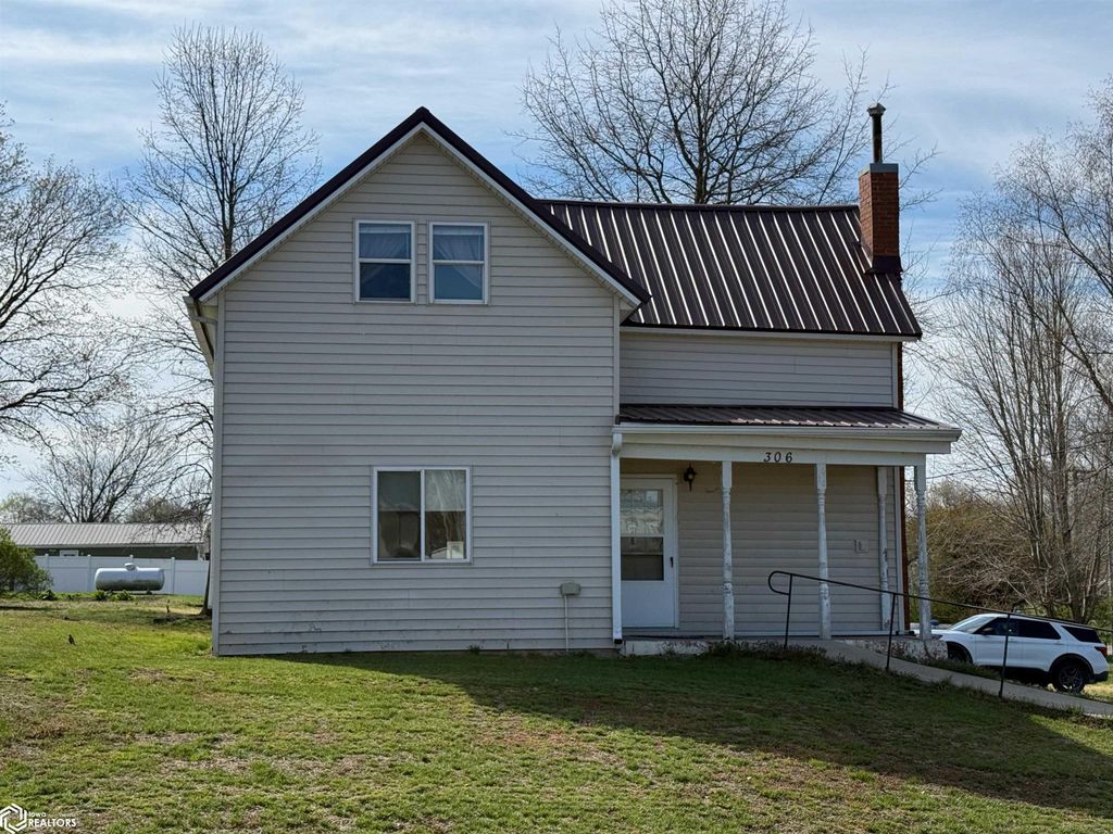 Photo of 306 Pearl Street, Farmington, IA 52626 (MLS # 6337112)