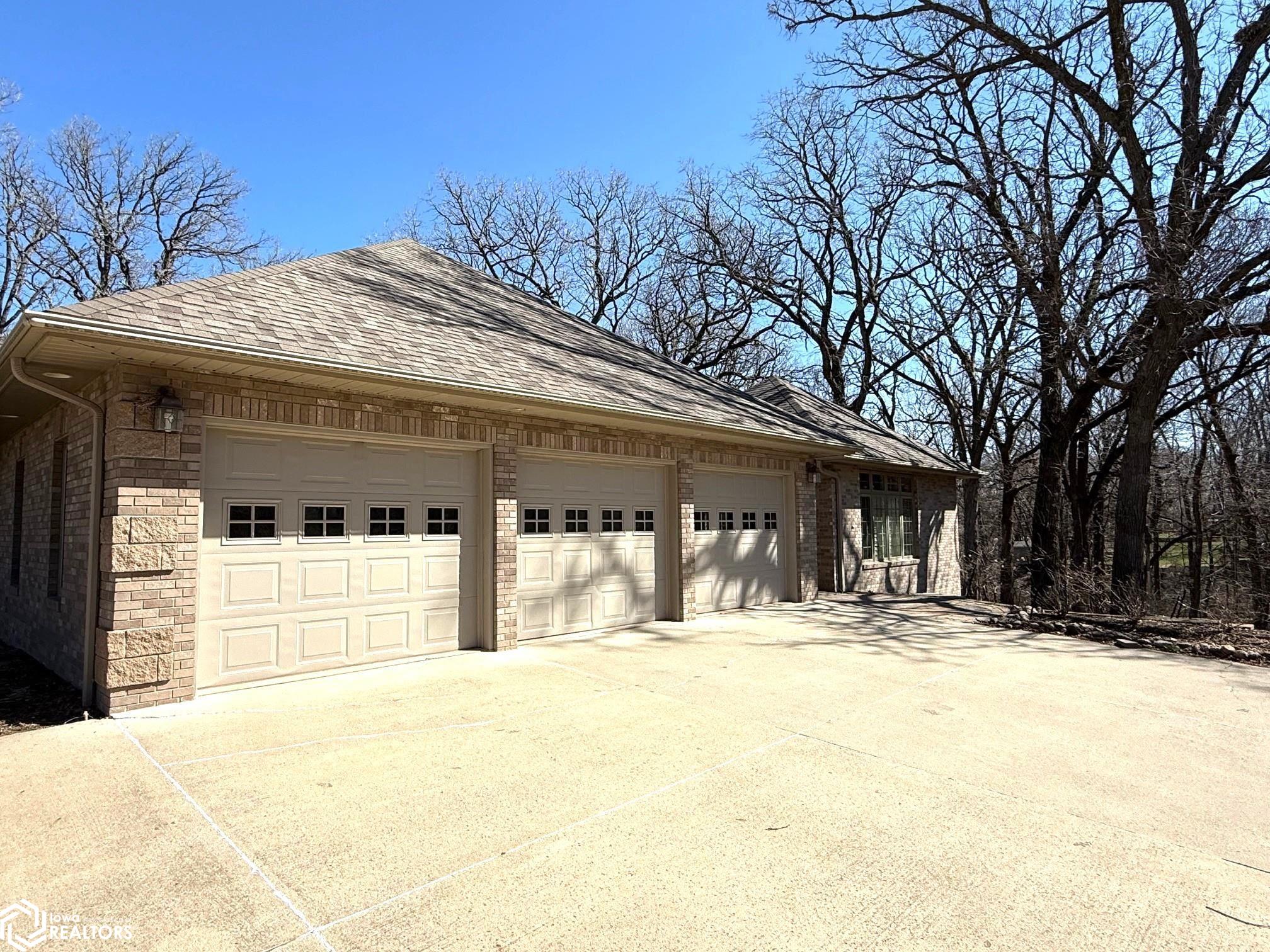 402 Timber Estates