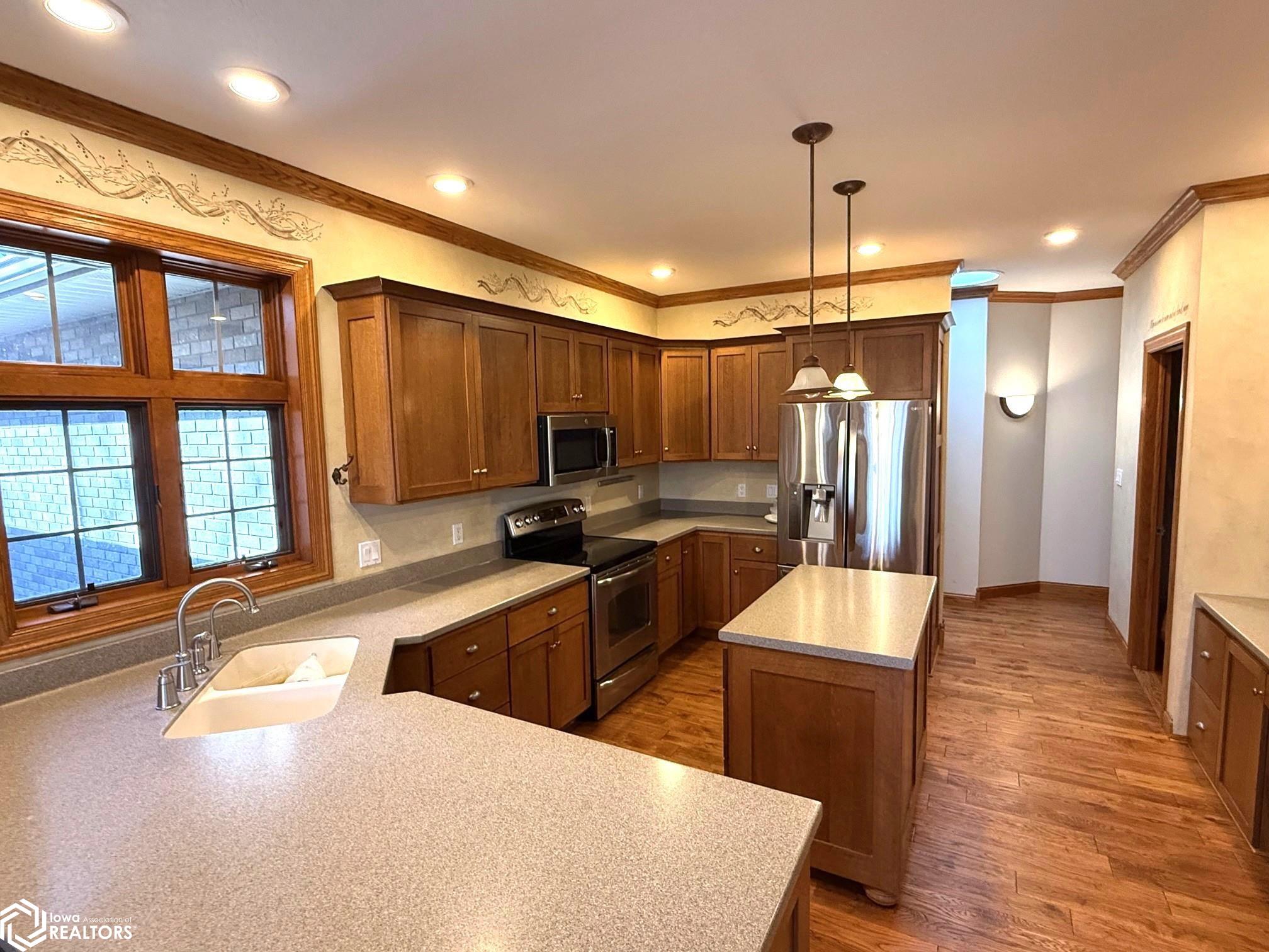 402 Timber Estates