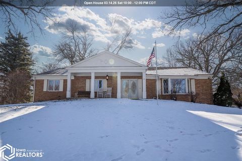 15 Timberlane Dr Clear Lake IA 50428