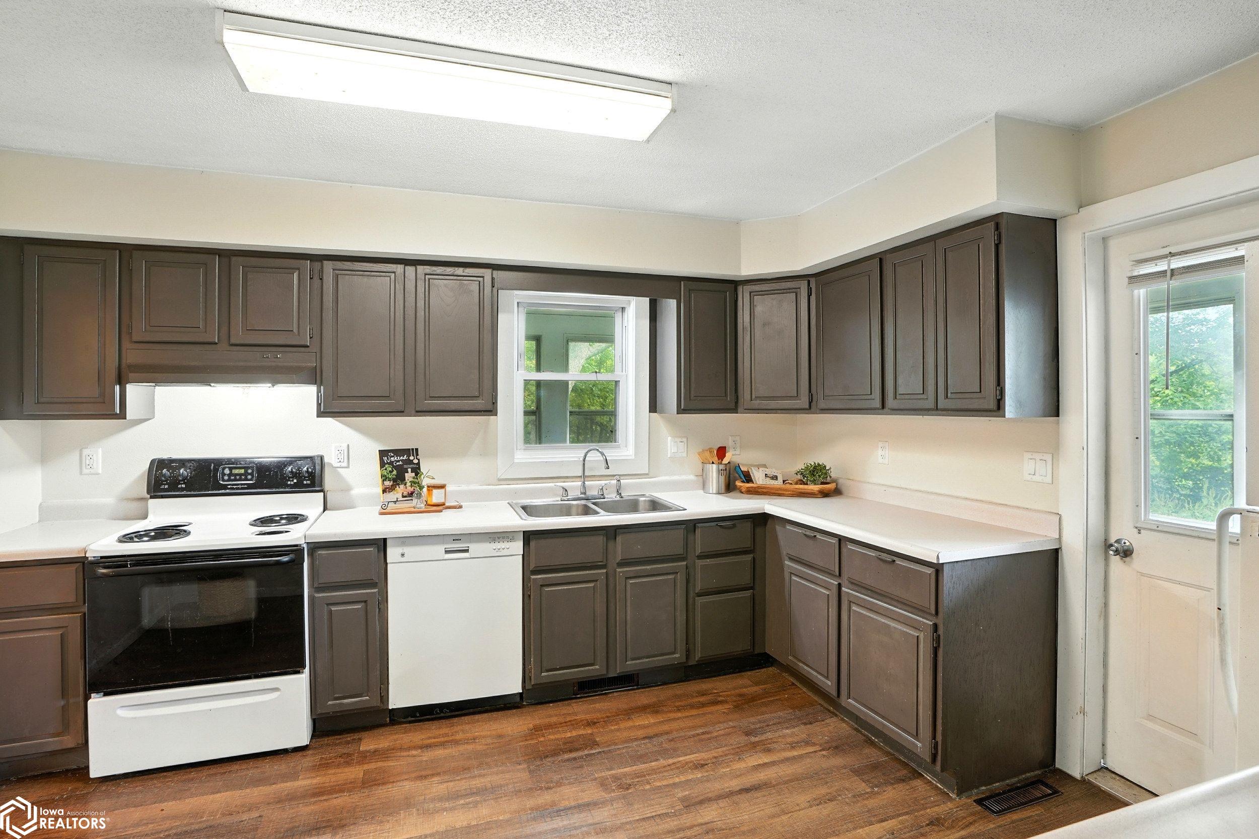 5440 Lower West Branch Drive SE