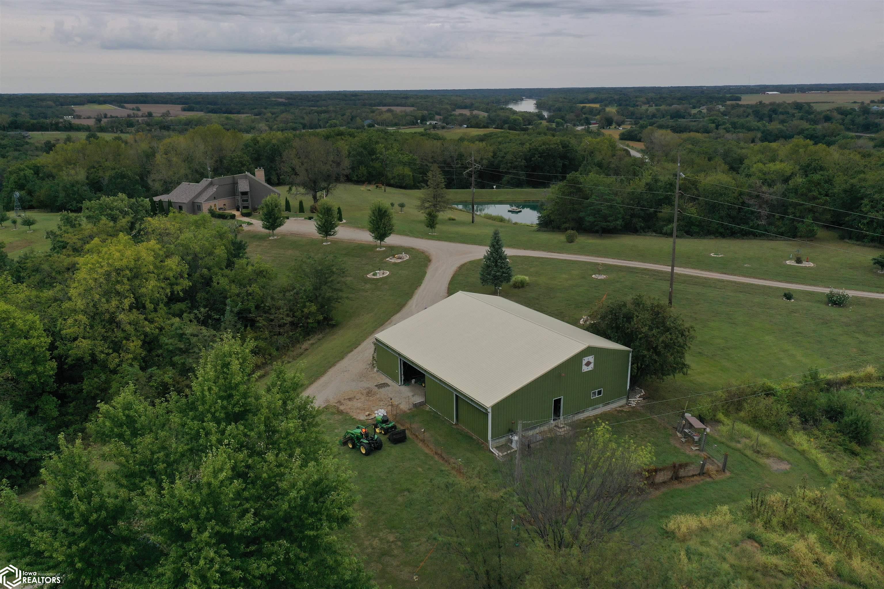 19297 Route J40 Route