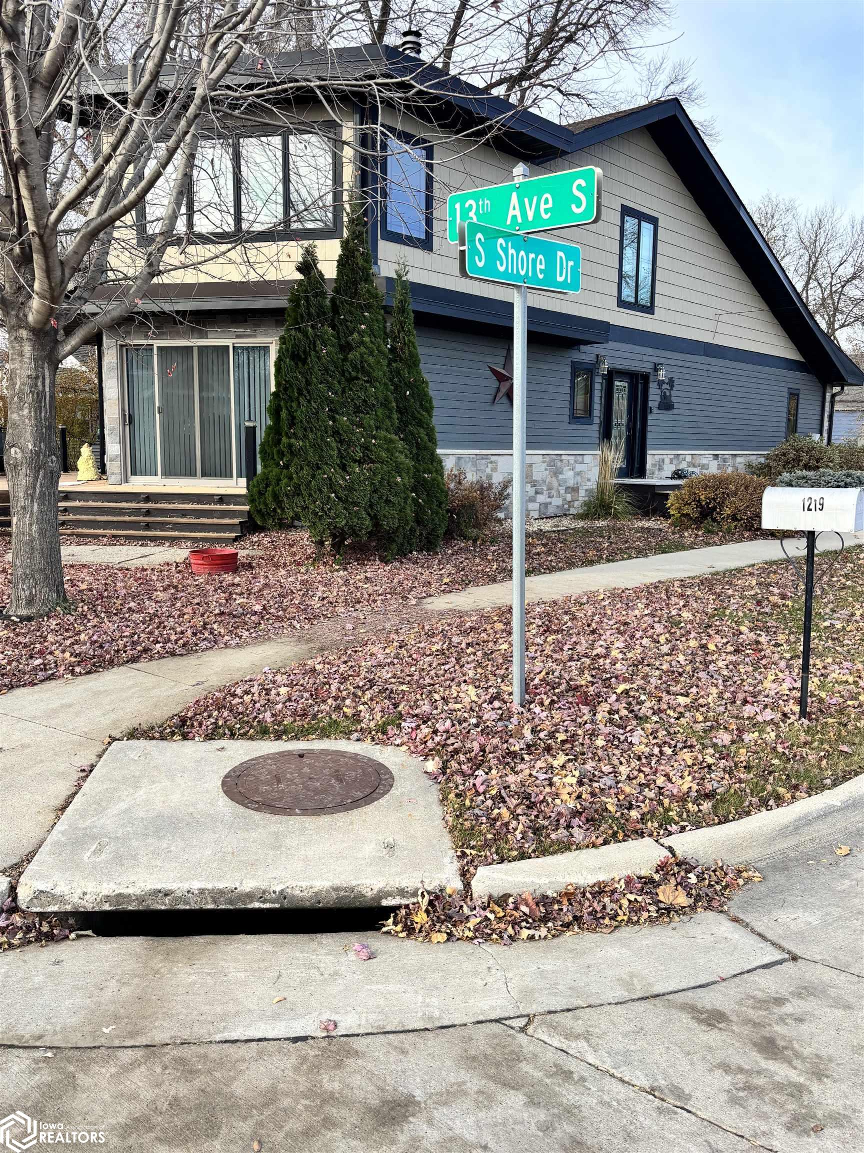 1219 S Shore Drive