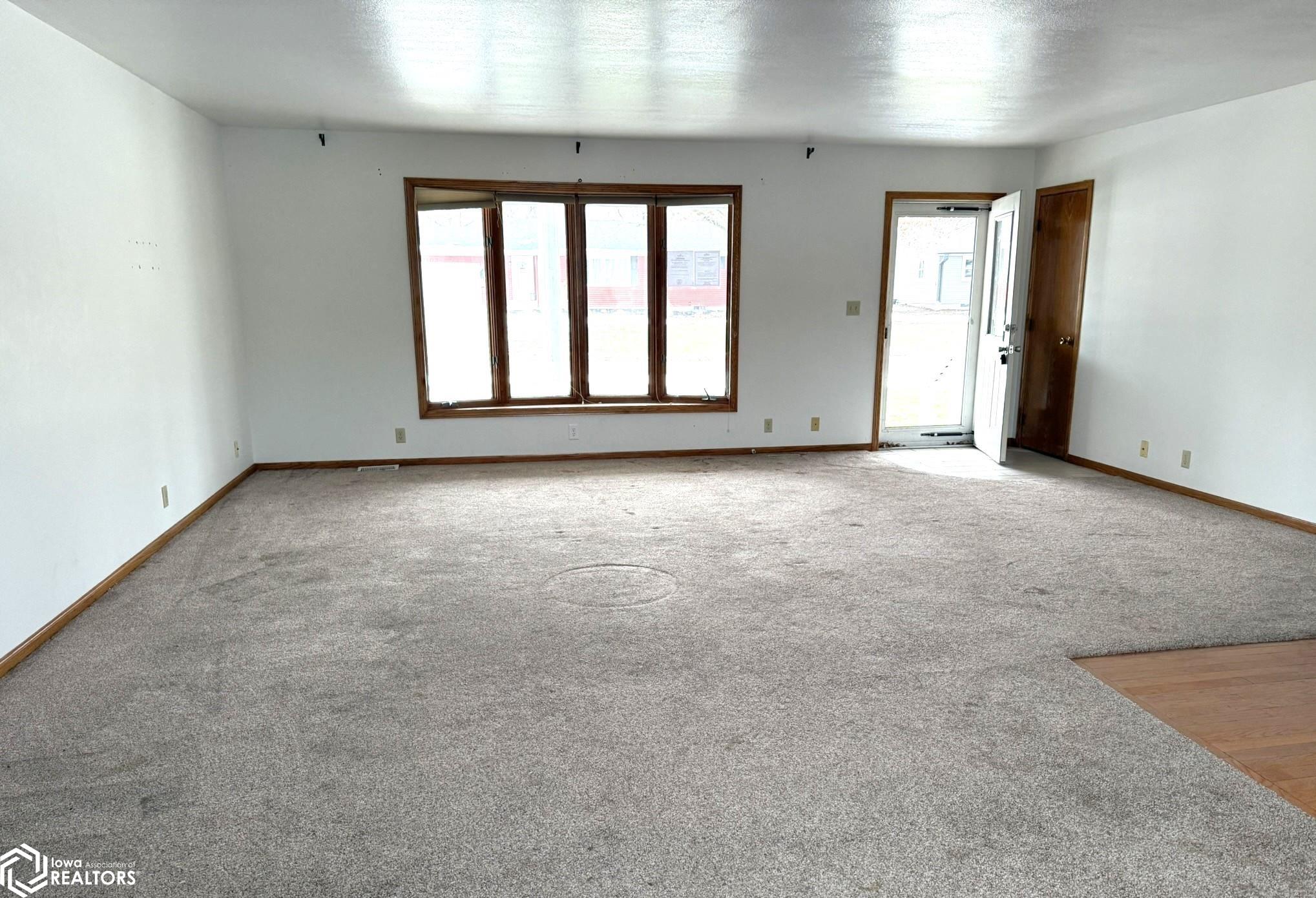 1202 N Walnut Street