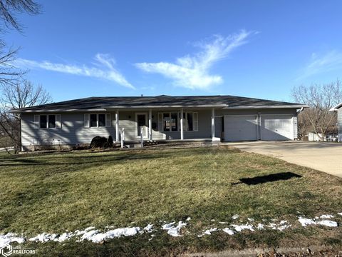 1202 N Walnut Street Creston IA 50801