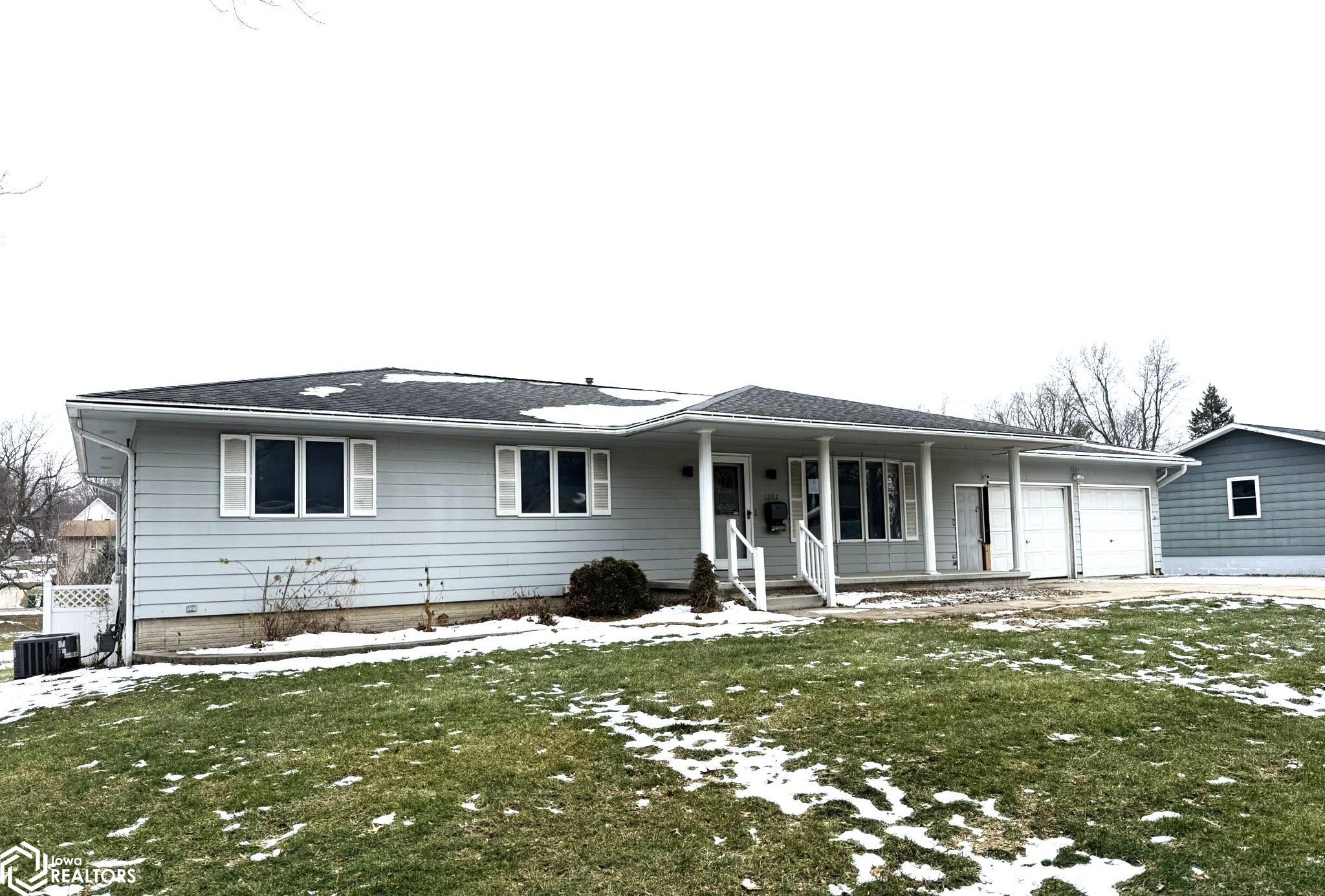 1202 N Walnut Street