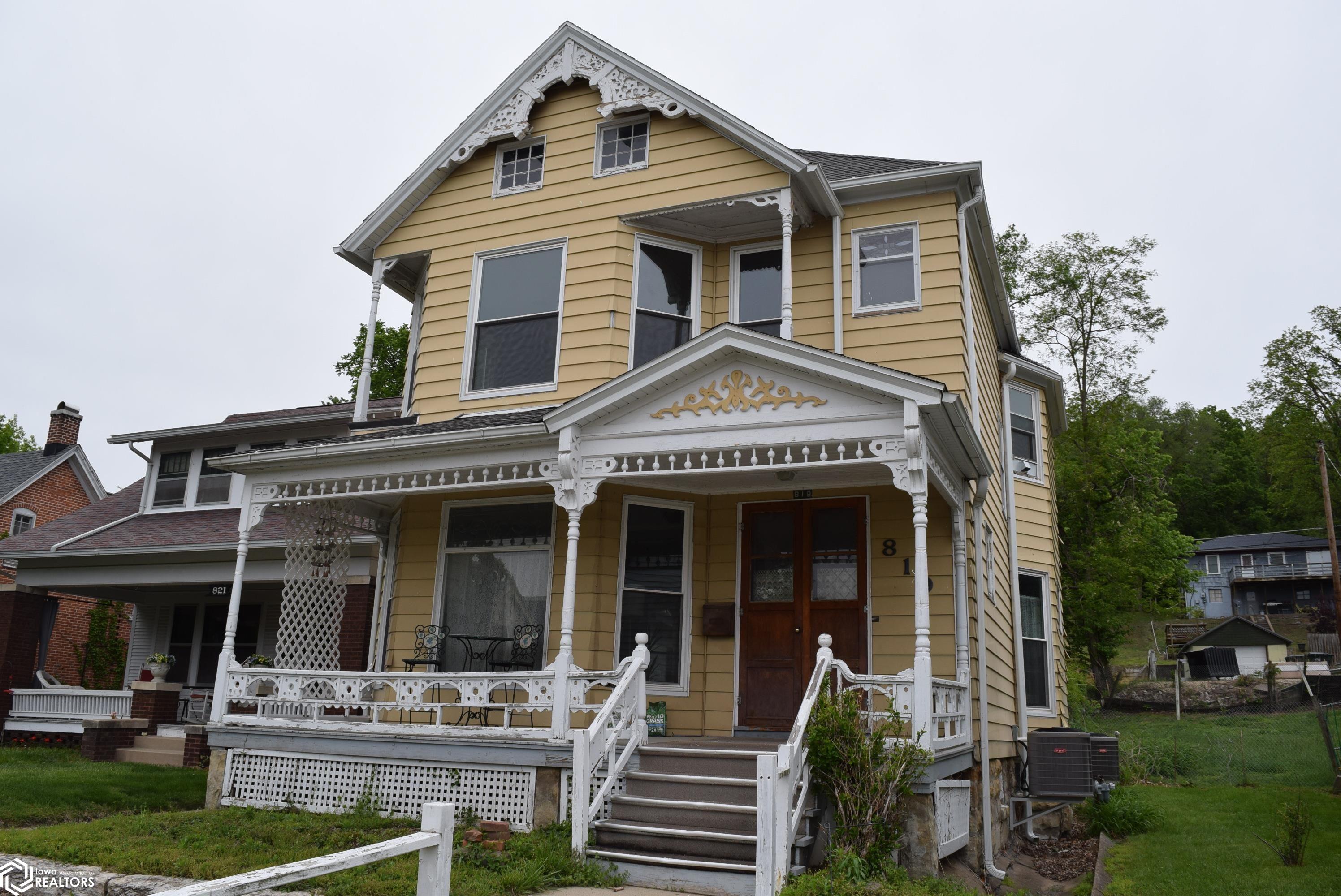 Photo 1 of 18 — 819 Avenue D, Fort Madison, IA 52627
