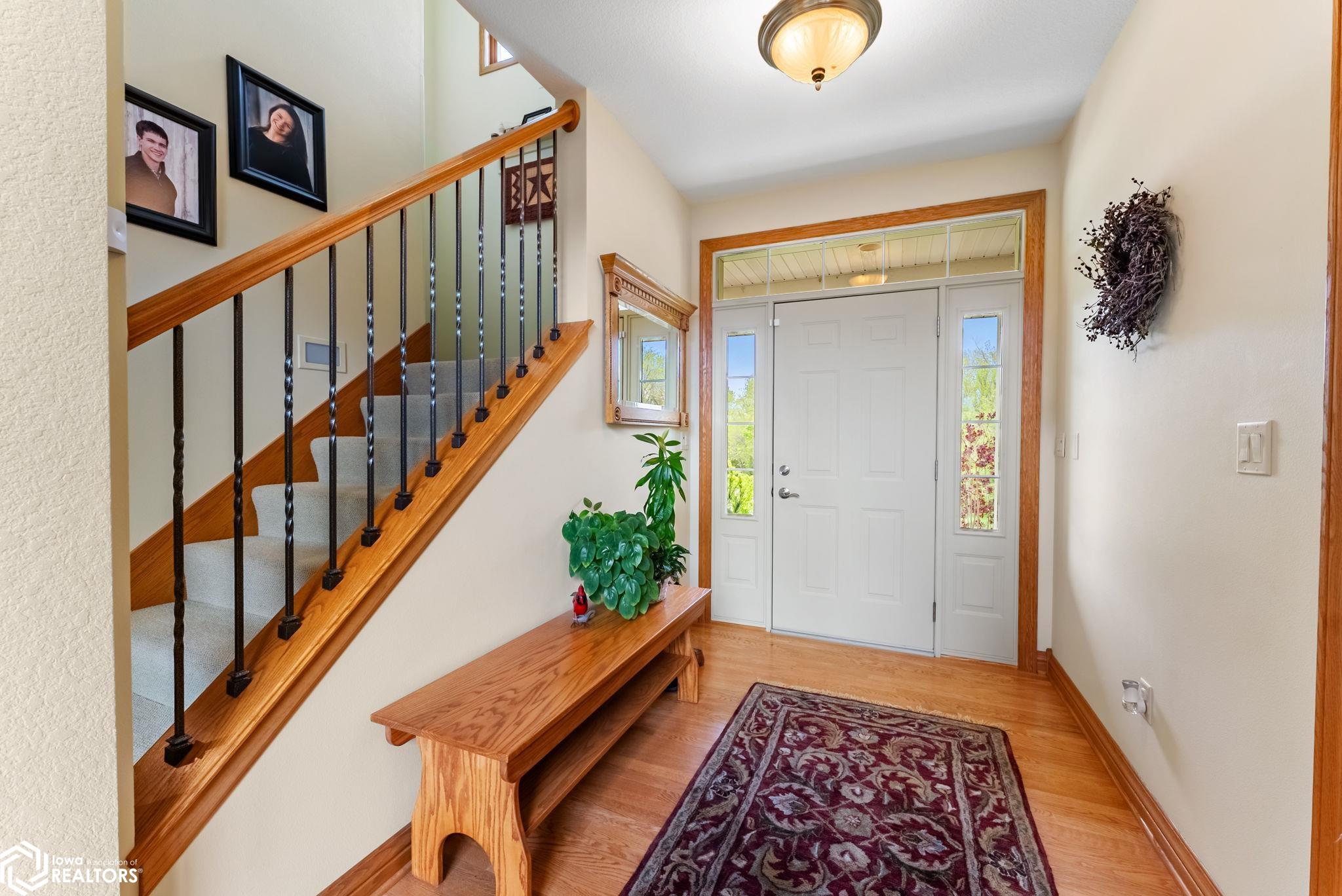 1402 Ridgeview Court
