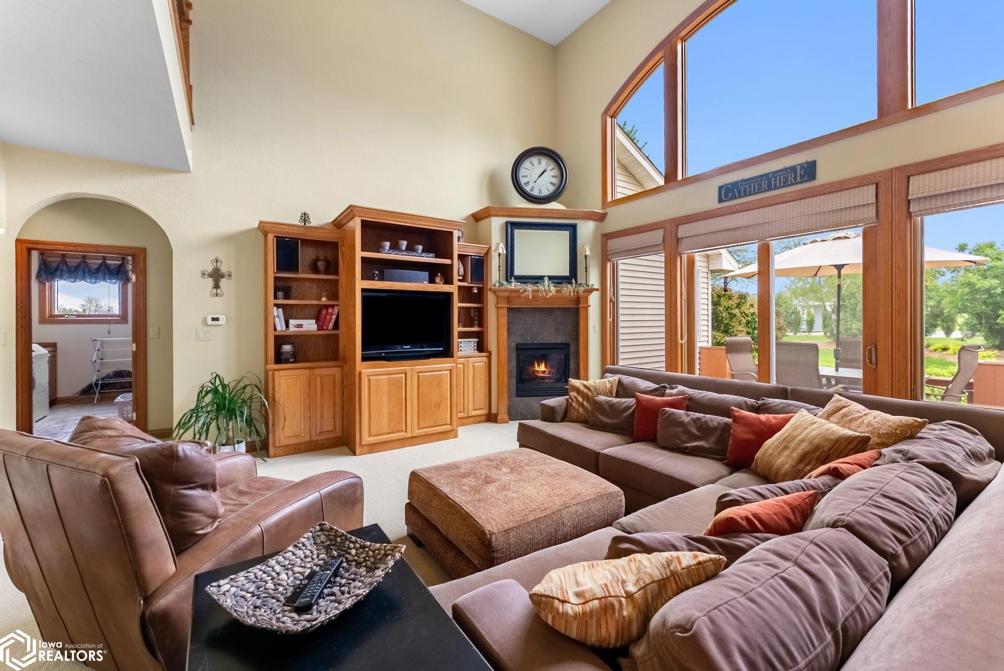 1402 Ridgeview Court