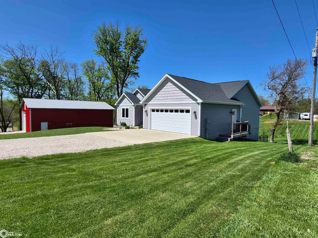 Photo of 2739 255Th Street, Oskaloosa, IA 52577 (MLS # 6337690)