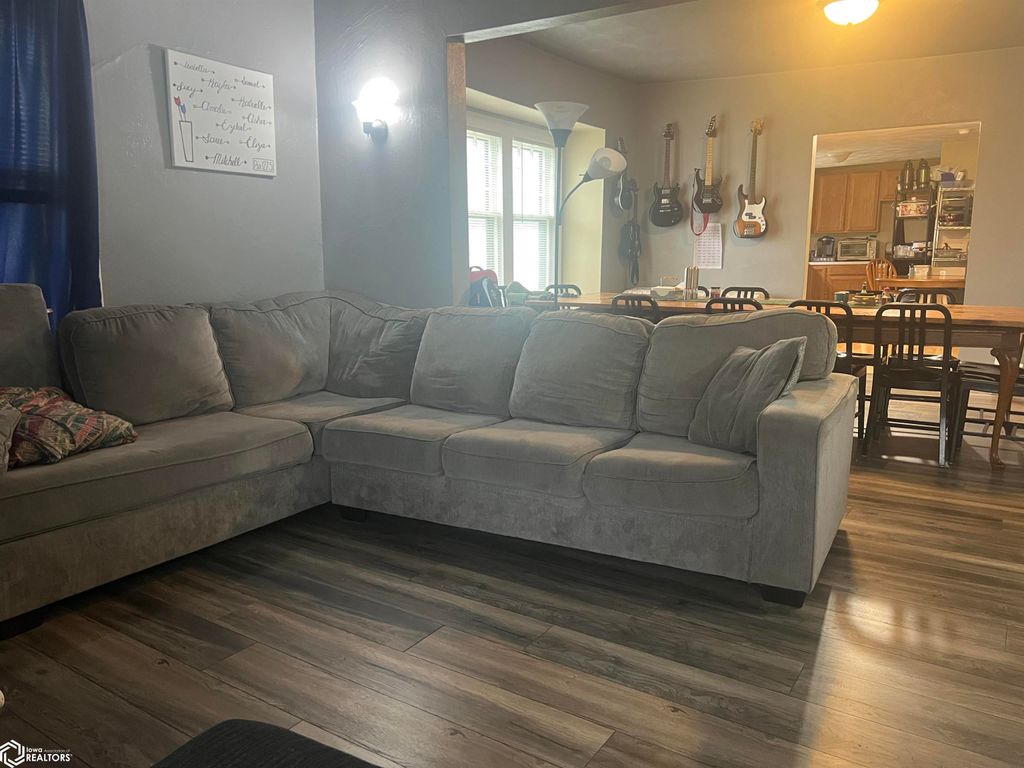 Photo of 103 W Saunders Street, Mount Pleasant, IA 52641 (MLS # 6330519)
