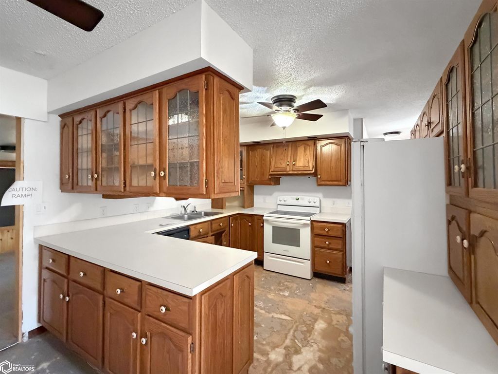 Photo of 103 Pershing Avenue, Lincoln, IA 50652 (MLS # 6336303)