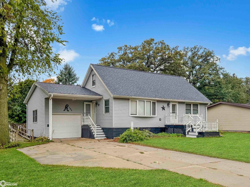 Photo of 103 Pershing Avenue, Lincoln, IA 50652 (MLS # 6336303)